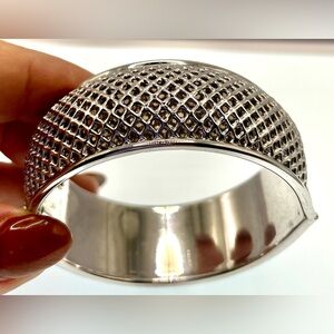 Vintage Sarah Coventry Silver Tone Metal Mesh Domed Clamper Bracelet Signed